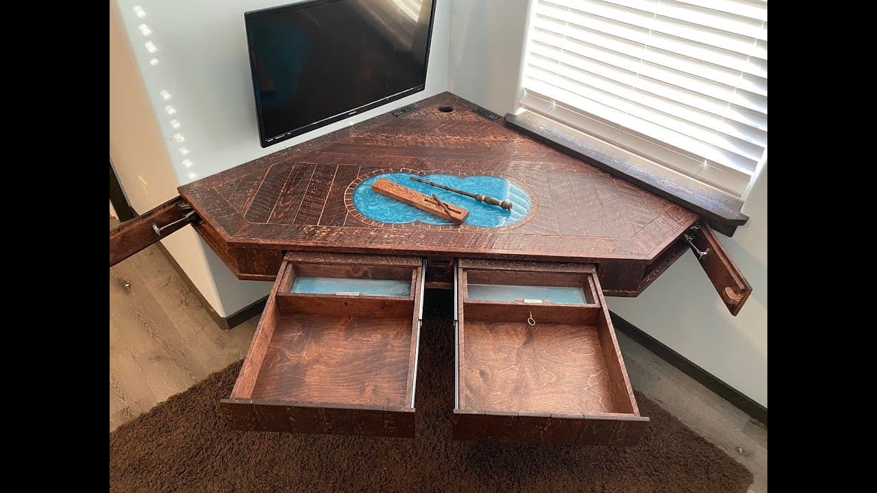 Floating Wizard Desk