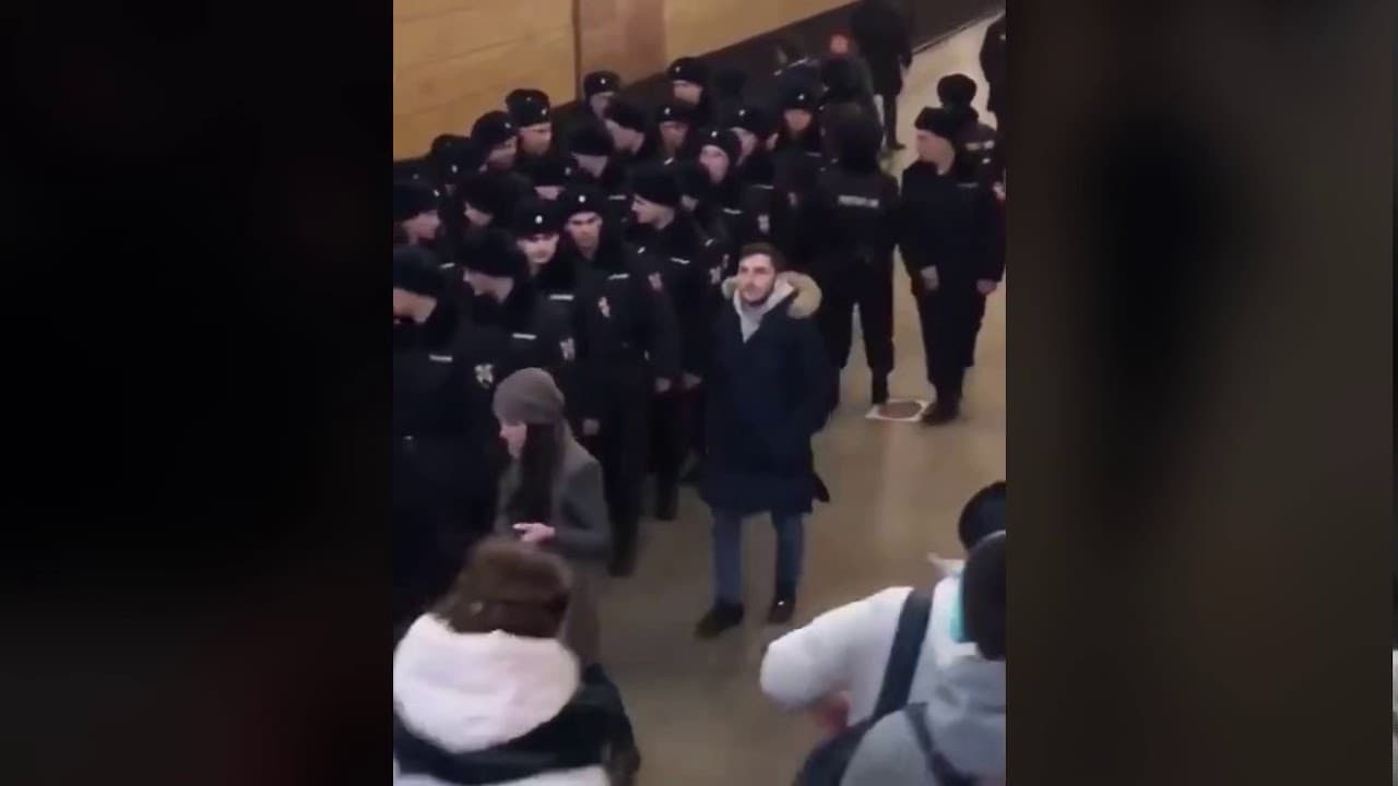 Russian Prankster Drops Toy Gun In Front of Police (Metal Gear Solid Edition)