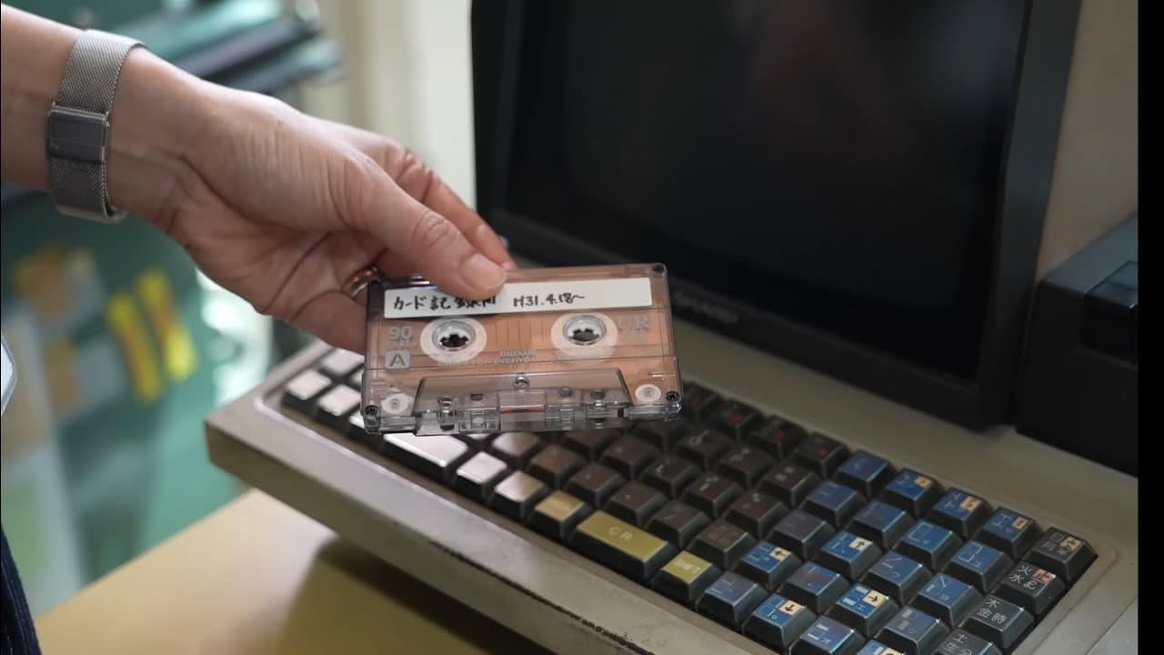 40年前のパソコンが現役！機械と手仕事で伝統を守りながらはんてんを作る日本の工場